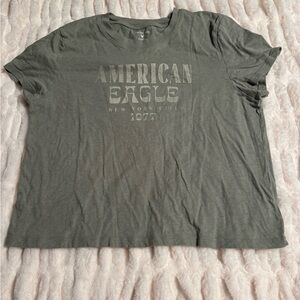 American Eagle Outfitters Olive Graphic Short-Sleeve Tee